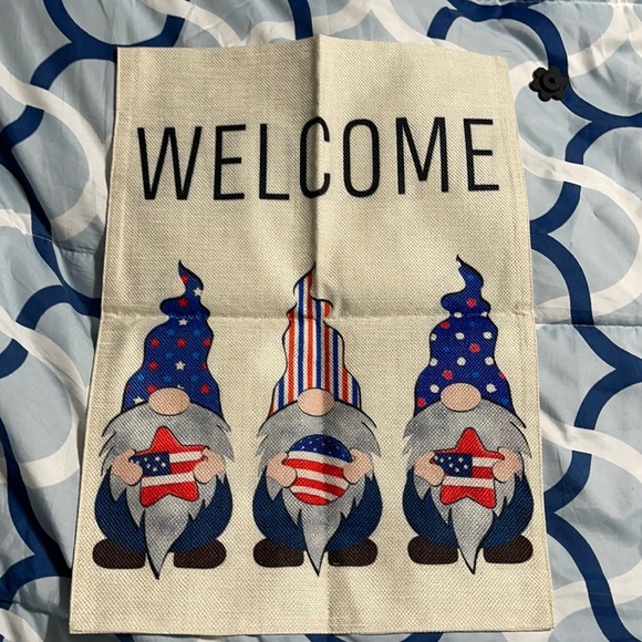 New Gnome Welcome patriotic garden flag - Picture 1 of 3